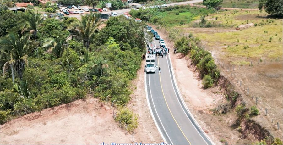 Felipe dos Pneus entrega asfaltamento histórico de estrada que liga a BR-222 à zona rural